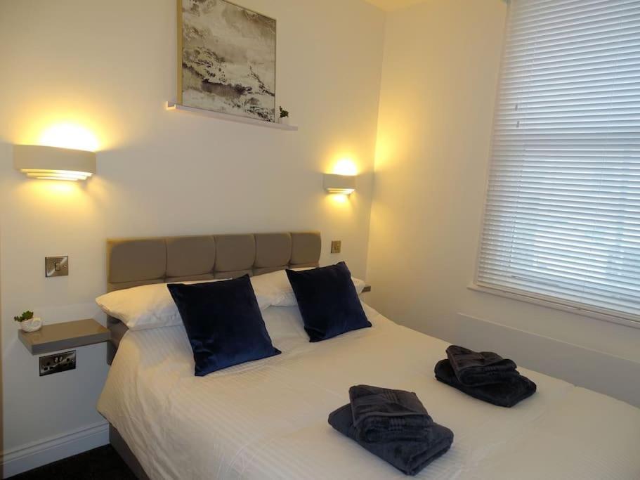 Apt 3 - Queens Court 스카버러 외부 사진